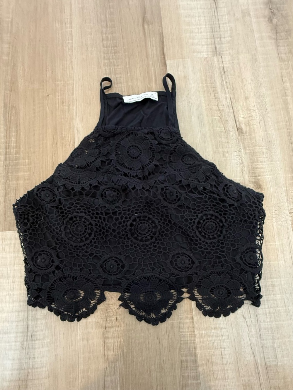 Abercrombie & Fitch Black Crochet Lace Halter Crop Tank Top Size Medium
